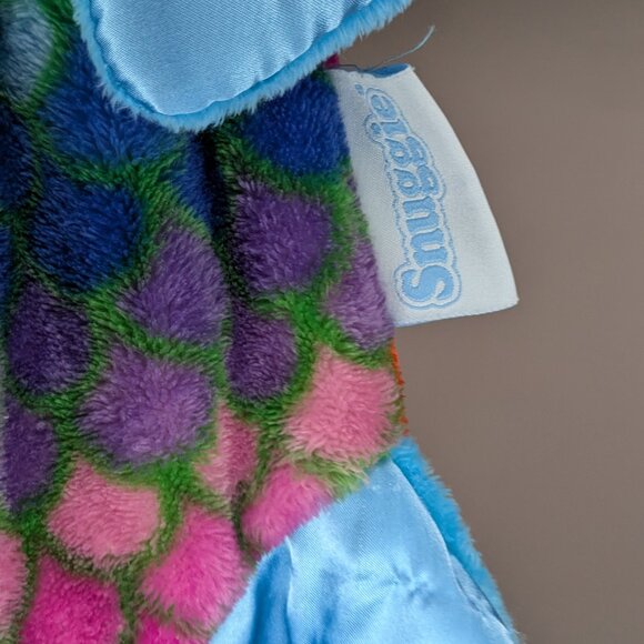 Snuggie Tails Rainbow Fish Blanket - Picture 3 of 3